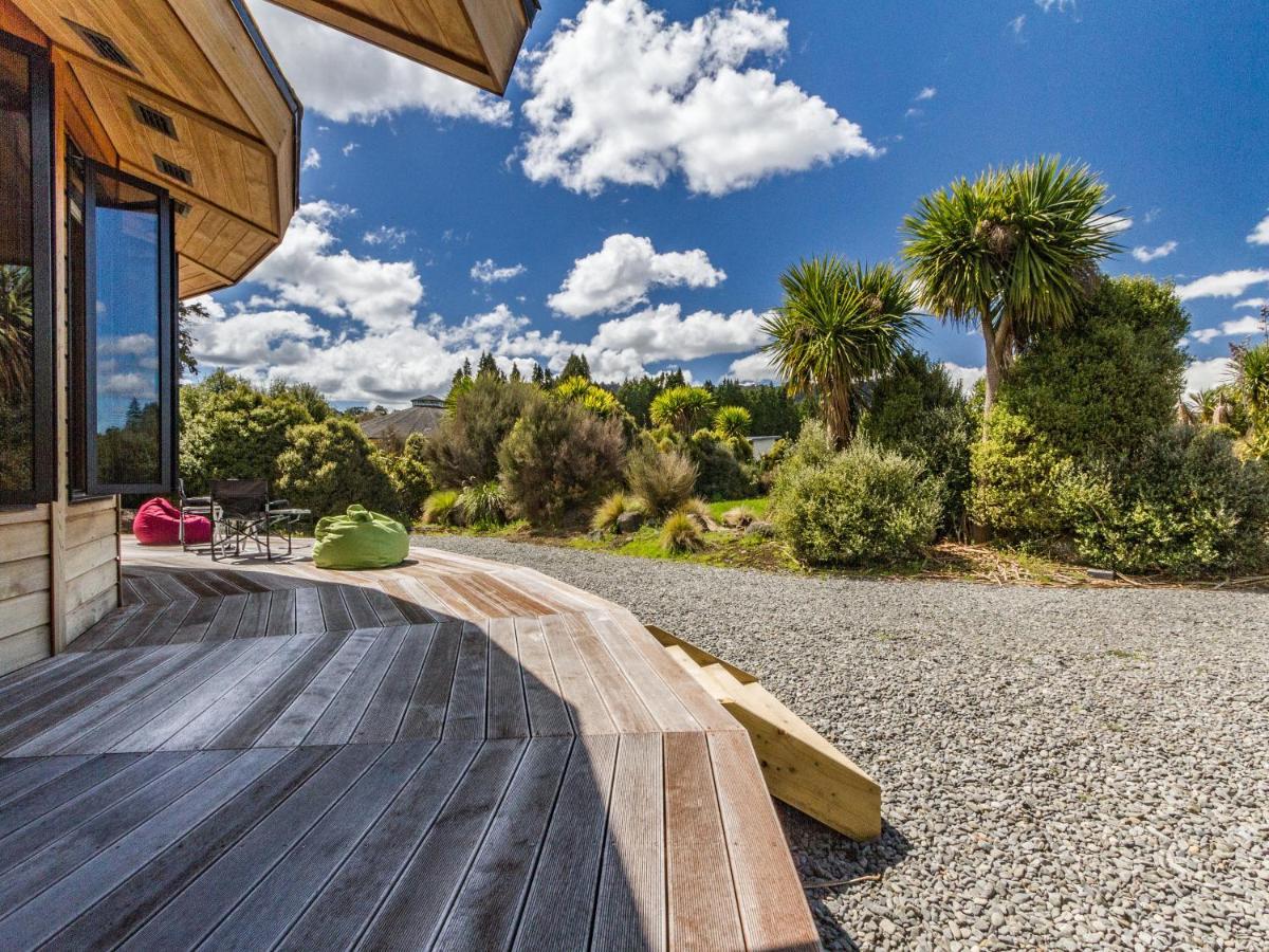 The Snowglobe - Ohakune Modern Yurt Style Chalet Exterior photo