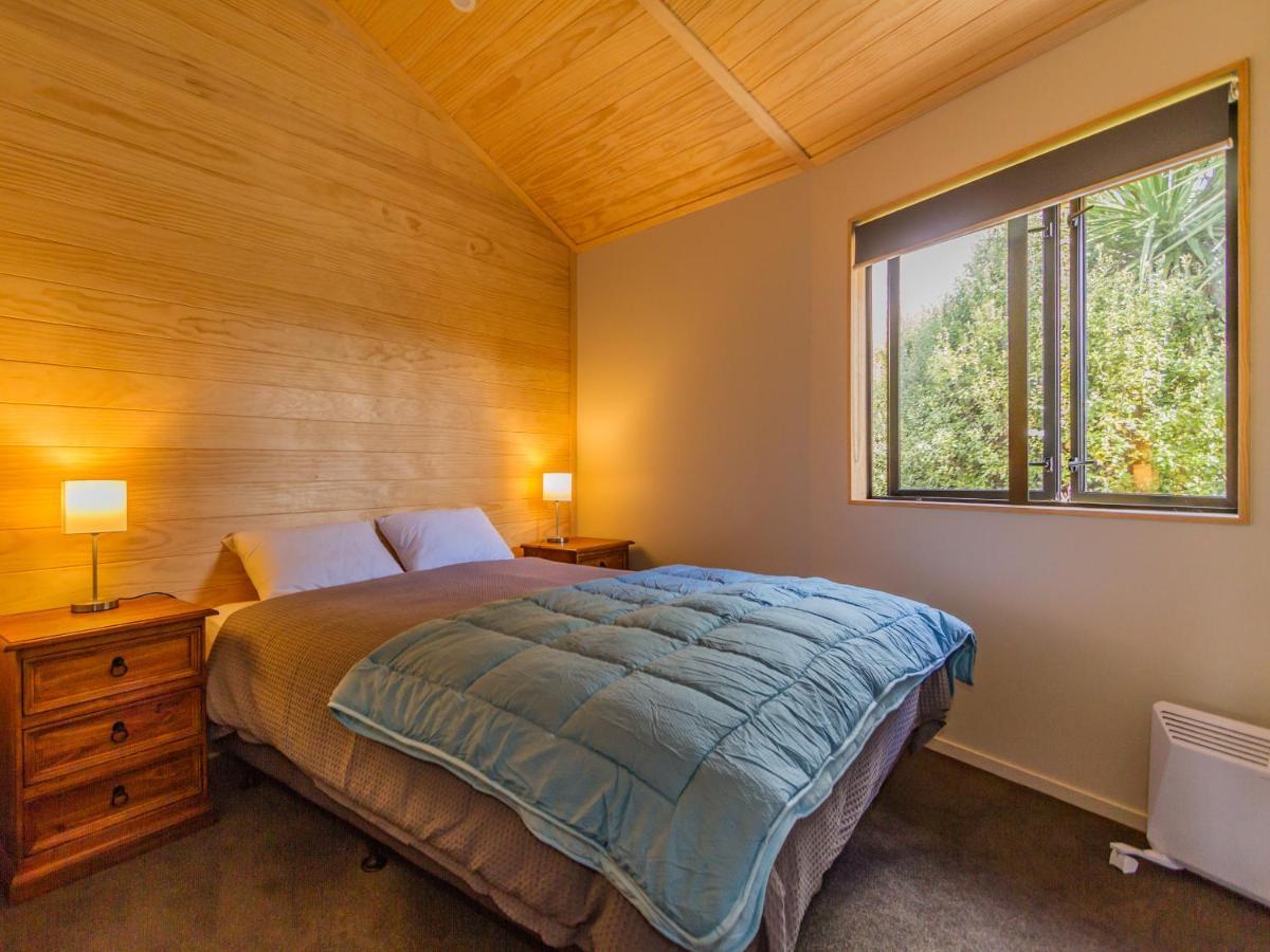 The Snowglobe - Ohakune Modern Yurt Style Chalet Exterior photo